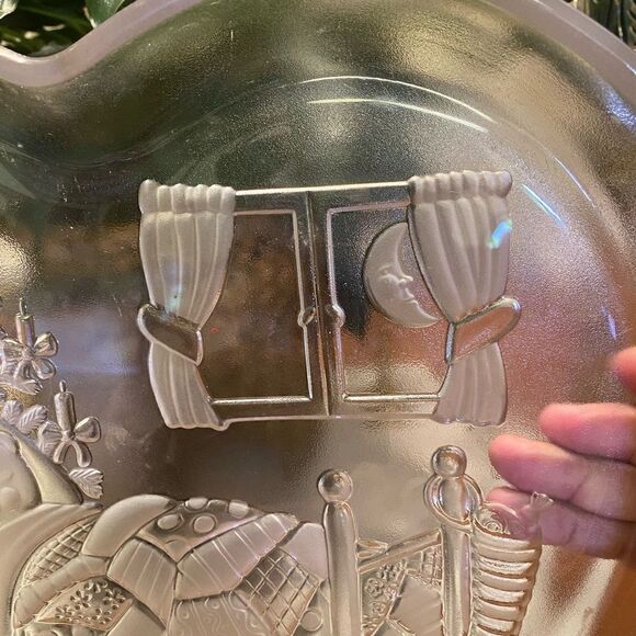 Mikasa 12 1/2” Crystal Heart Platter. W. Germany - Picture 3 of 3